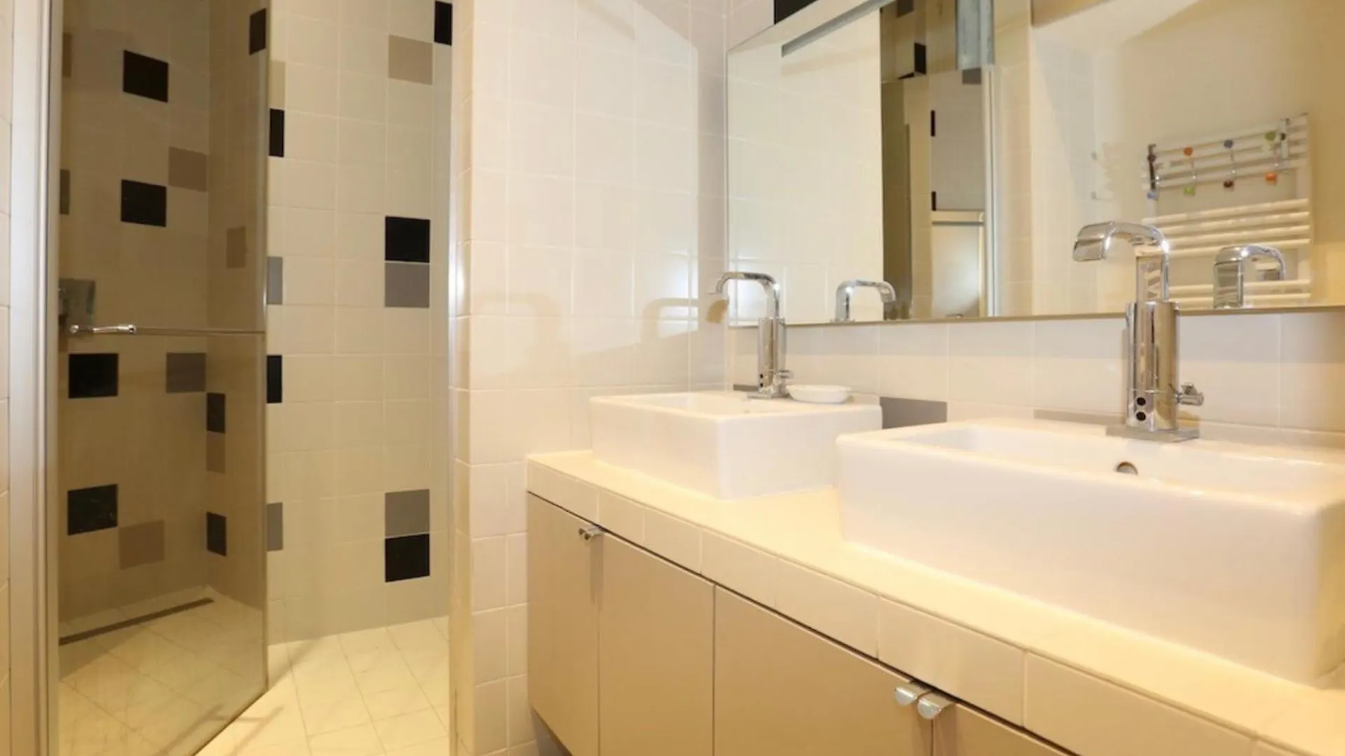 شقة Superbe Appartements 5Br Pierre Charon Champs Elysees باريس